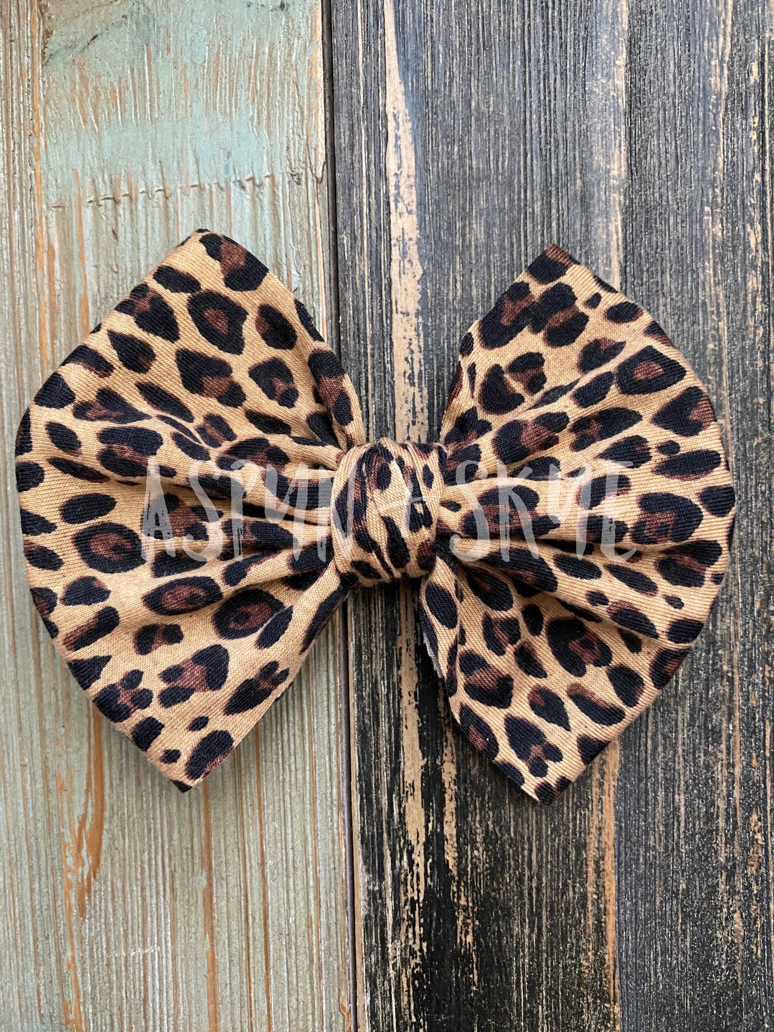 Leopard Bow