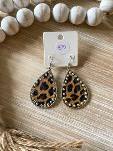 Silver Sparkle Leopard Earrings